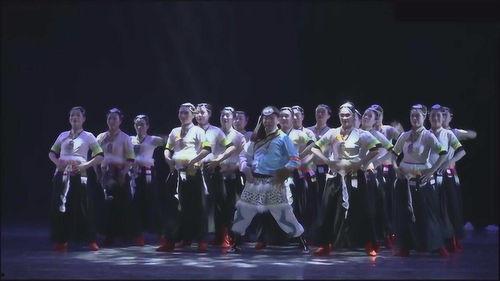 成人男子群舞简单视频,男子群舞风采瞬间捕捉