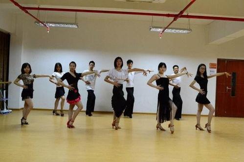 渔沟成人舞蹈视频,舞动激情，展现魅力