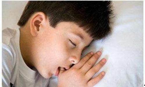 医生给成人治病视频,医生救治成人患者的精彩瞬间